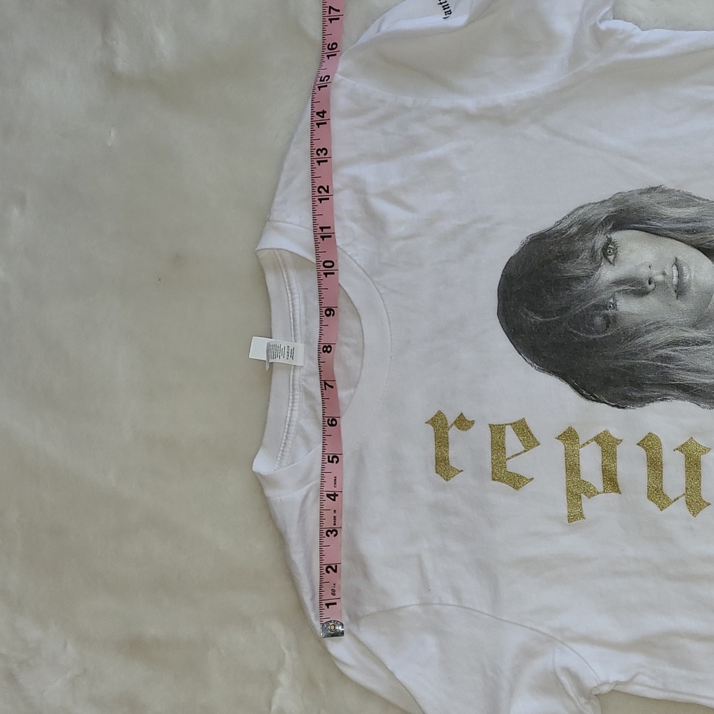 Taylor Swift Reputation US Concert Tour White Graphic Long Sleeve Tee - Picture 8 of 10